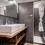 Apartment Superbe Avec Sauna, Au Pied Du Telesiege, Wifi, Babyfoot *