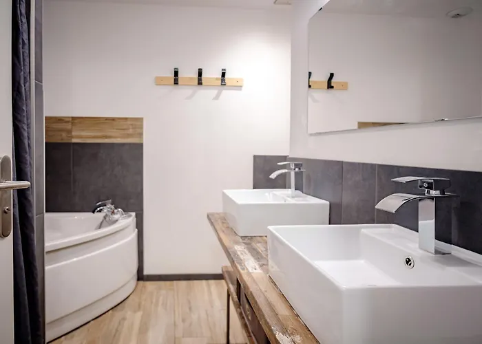 Daire Superbe Avec Sauna, Au Pied Du Telesiege, Wifi, Babyfoot Les Deux Alpes